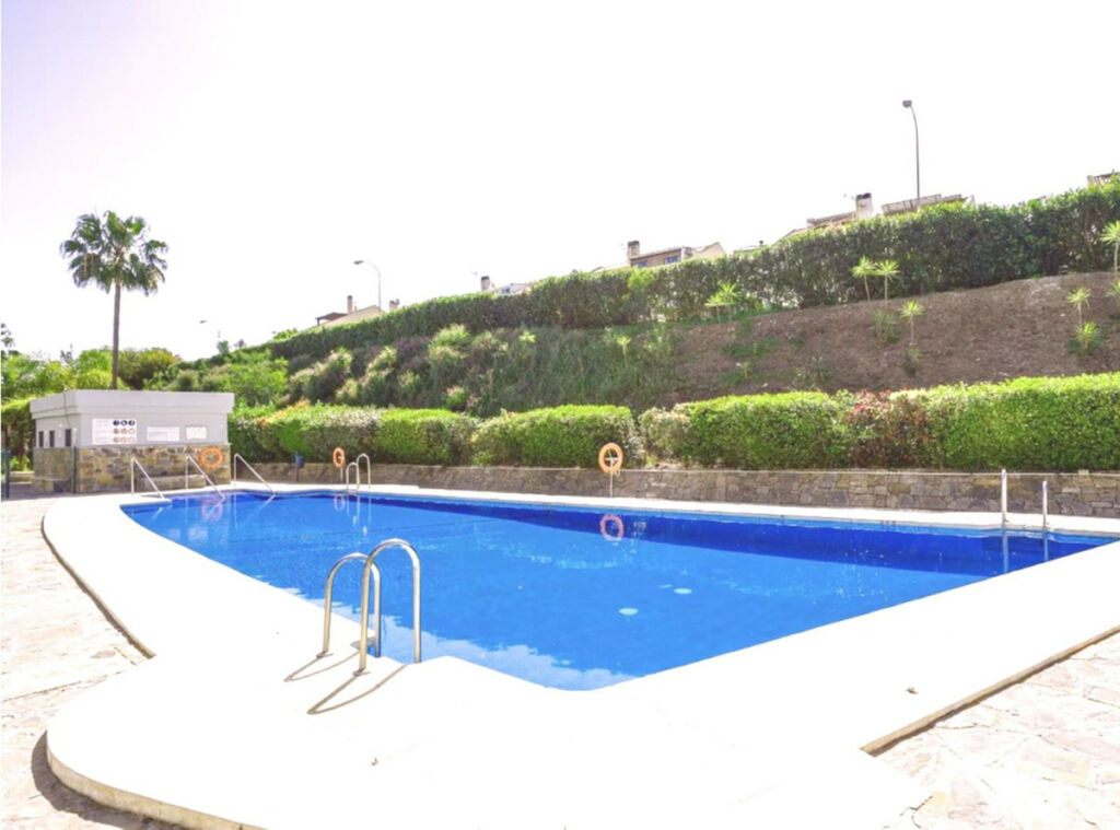 Middle Floor Apartment Fuengirola Málaga - image 21