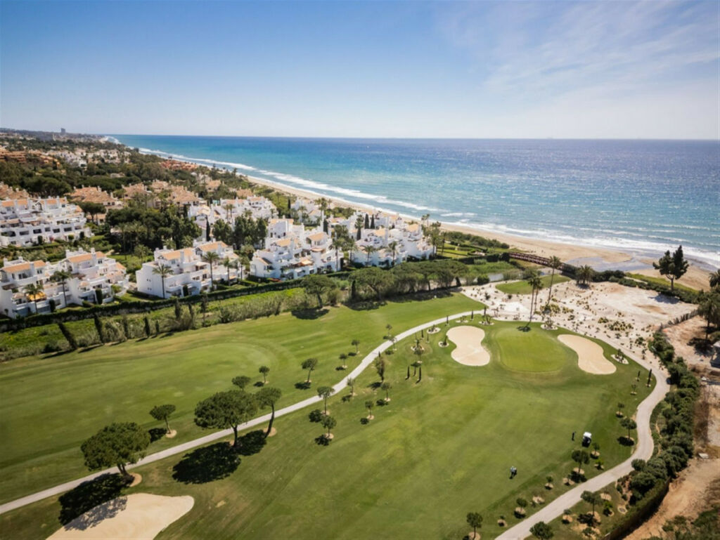 Middle Floor Apartment Los Monteros Málaga - image 21