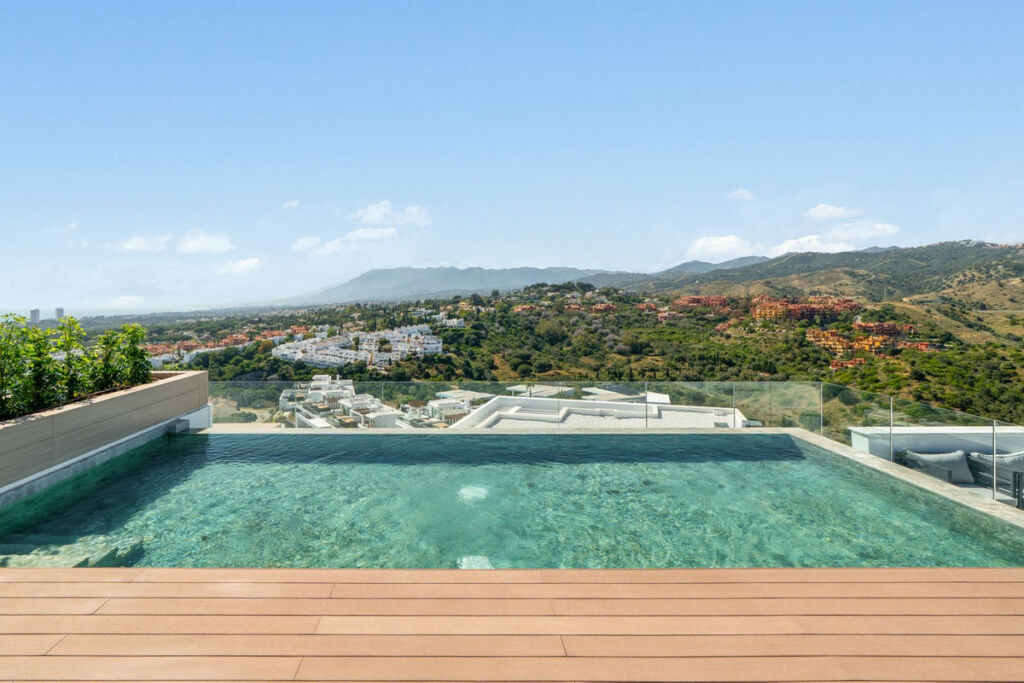 Penthouse Duplex Artola Málaga - image 21