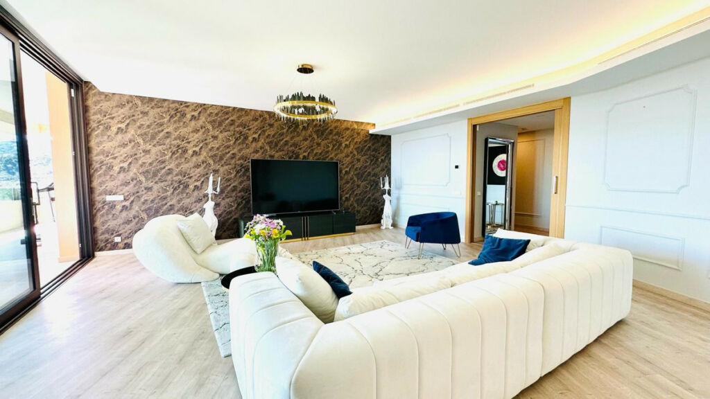 Middle Floor Apartment La Quinta Málaga - image 21