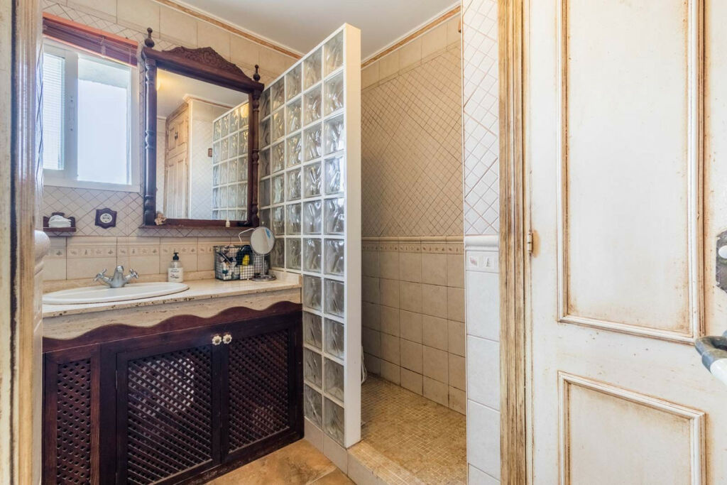 Townhouse Estepona Málaga - image 21
