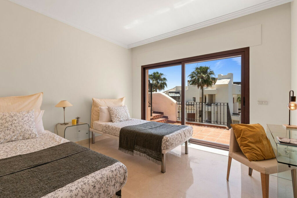 Penthouse Duplex Estepona Málaga - image 22