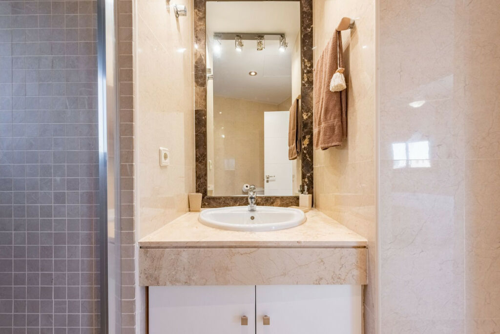 Penthouse Costalita Málaga - image 21