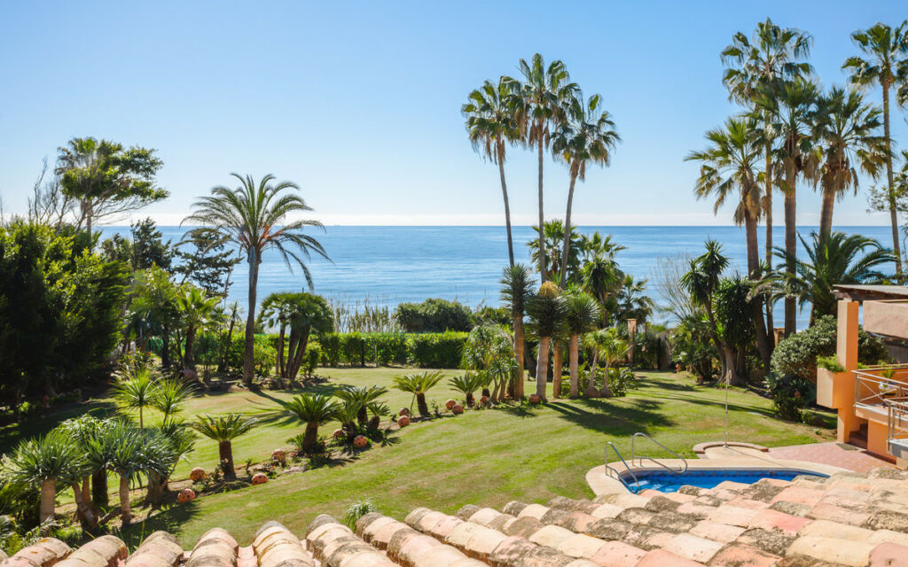 Detached Villa New Golden Mile Málaga - image 21