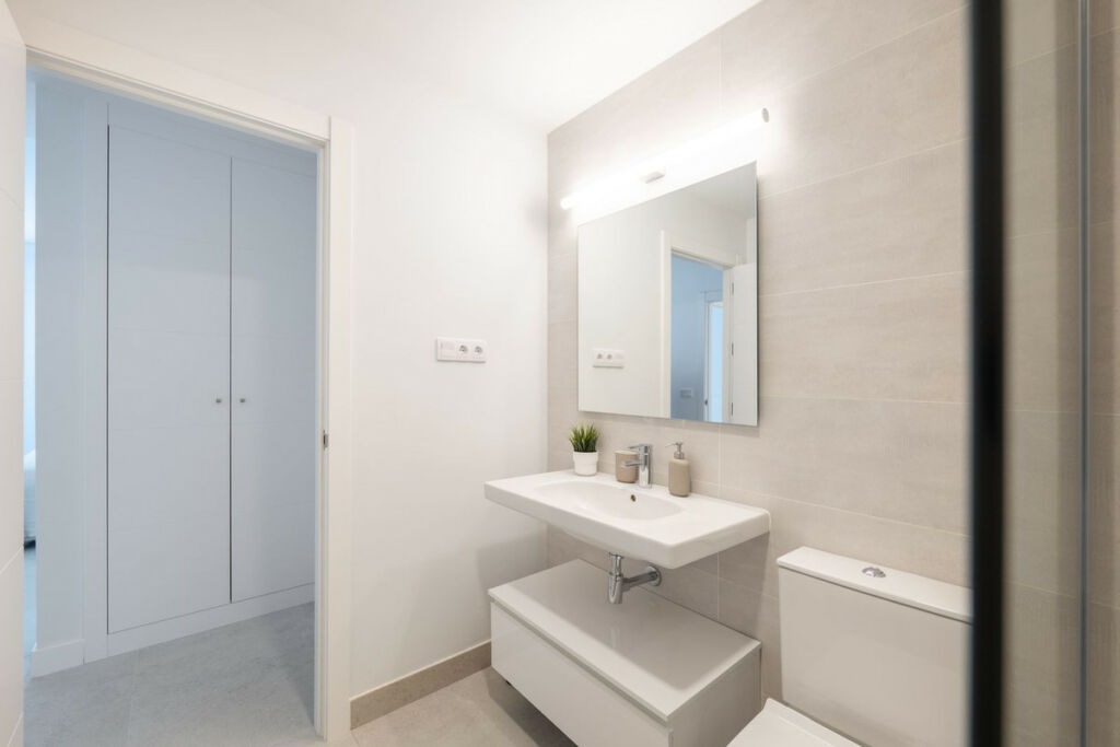 Middle Floor Apartment Estepona Málaga - image 26