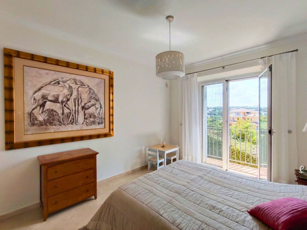 Detached Villa Sotogrande Alto Cádiz - image 21