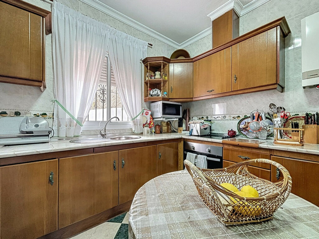 Detached Villa La Viñuela Málaga - image 21