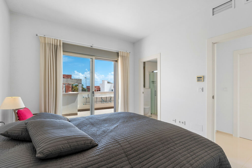 Detached Villa Ciudad Quesada Alicante - image 21