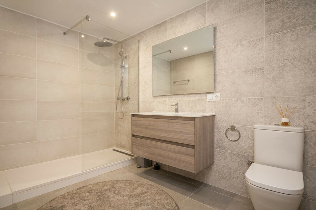 Detached Villa Estepona Málaga - image 21