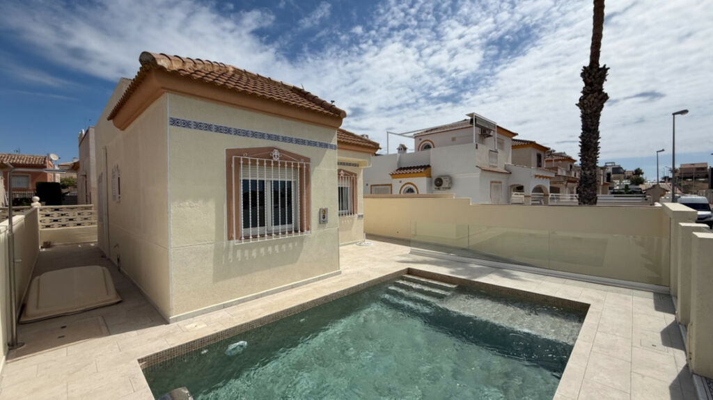 Detached Villa Torrevieja Alicante - image 21