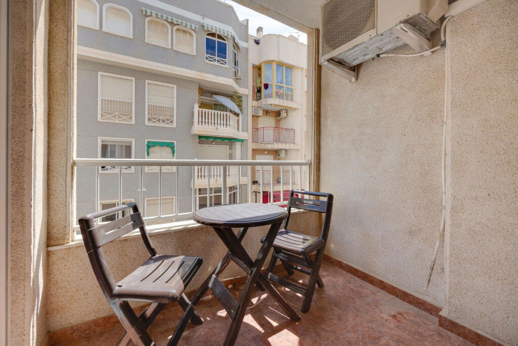 Middle Floor Apartment Torrevieja Alicante - image 22
