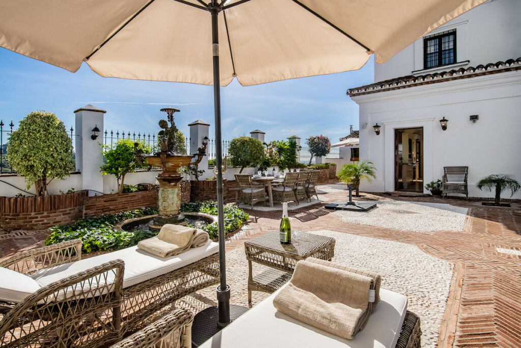 Detached Villa Elviria Málaga - image 22