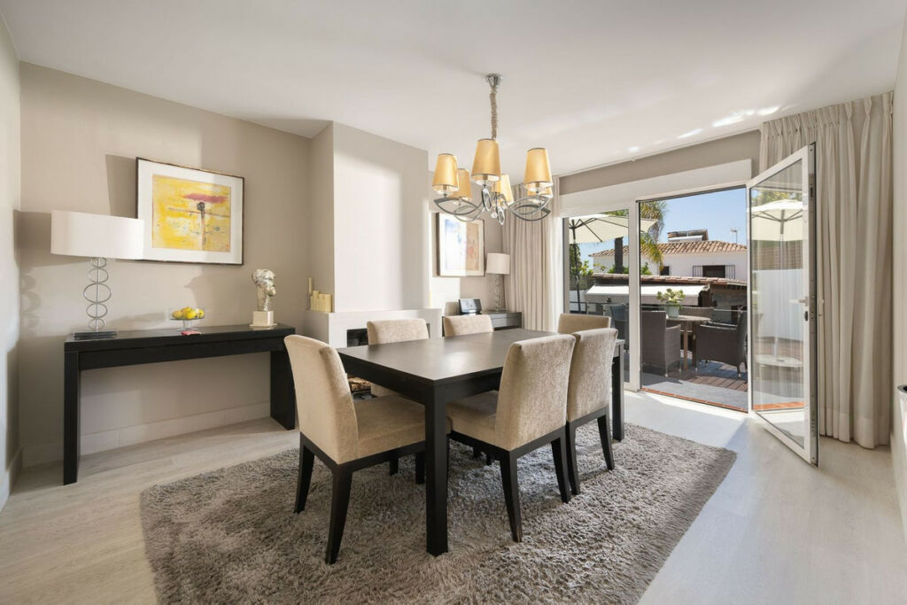 Detached Villa Río Real Málaga - image 22