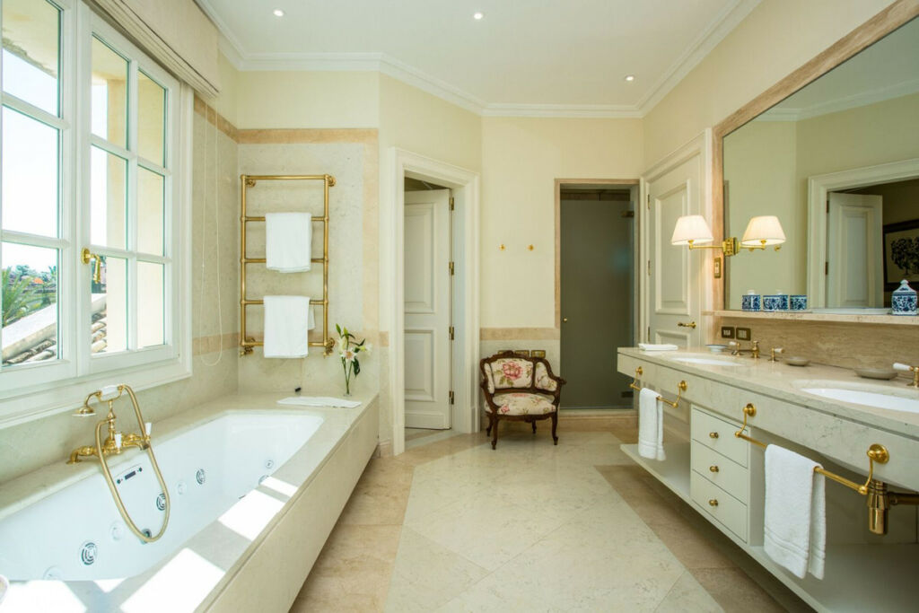 Detached Villa Los Monteros Málaga - image 22