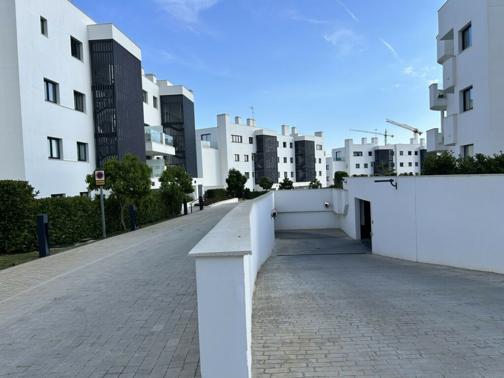 Middle Floor Apartment Higueron Málaga - image 22