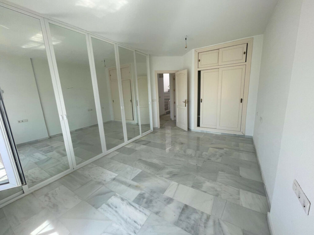 Townhouse Arroyo de la Miel Málaga - image 22