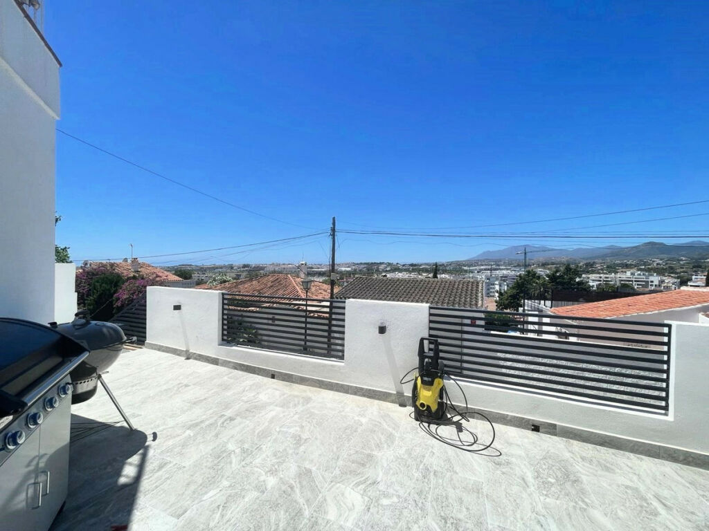 Detached Villa Nueva Andalucía Málaga - image 22