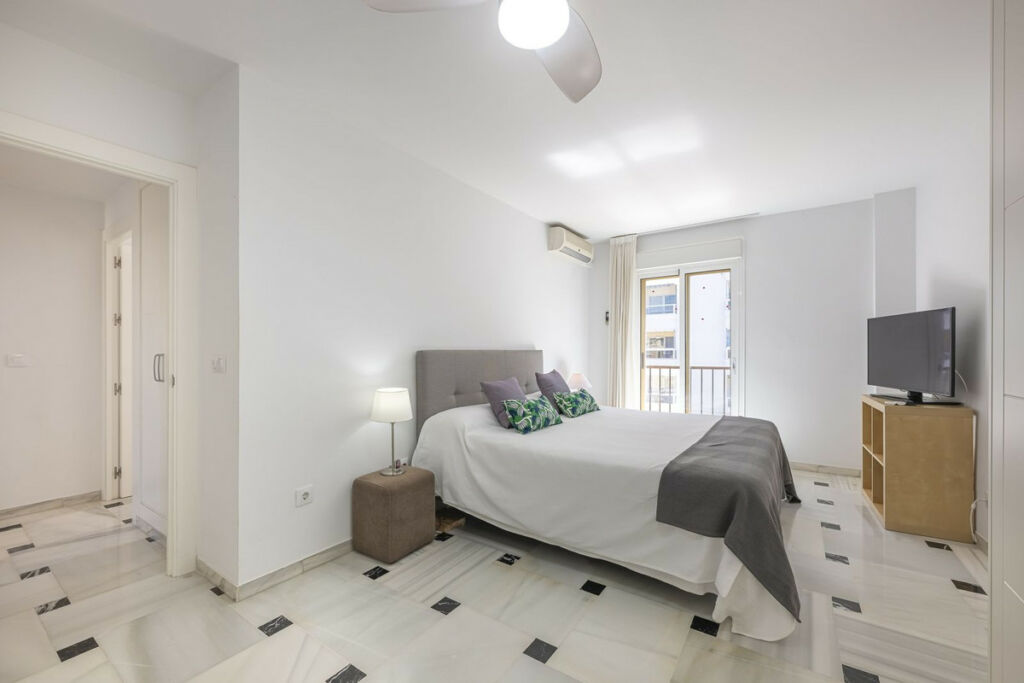 Penthouse Fuengirola Málaga - image 22