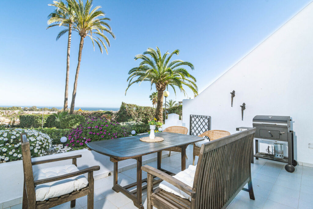 Townhouse El Paraiso Málaga - image 22