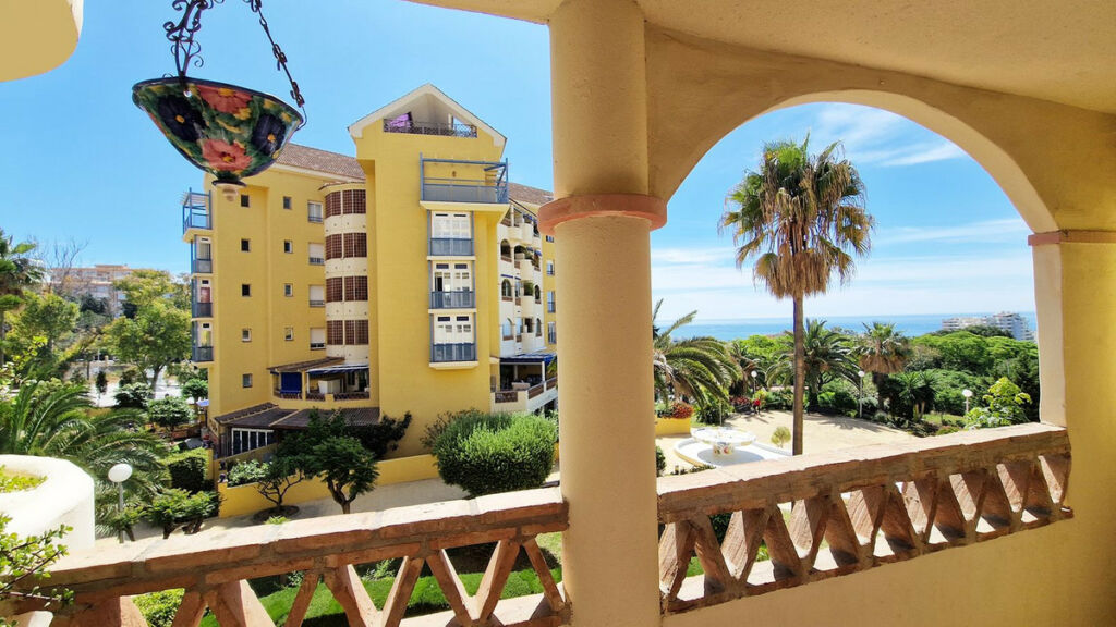 Middle Floor Apartment Arroyo de la Miel Málaga - image 22