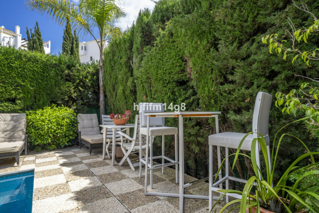 Detached Villa Nueva Andalucía Málaga - image 22