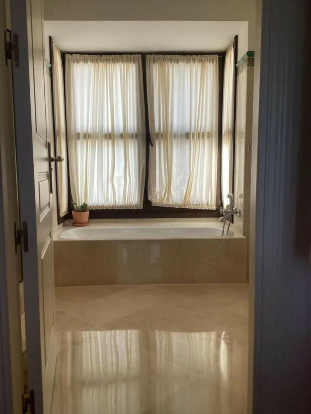 Townhouse Benahavís Málaga - image 22