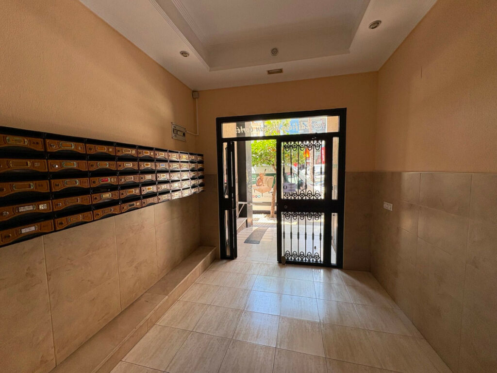 Ground Floor Apartment Torrevieja Alicante - image 22