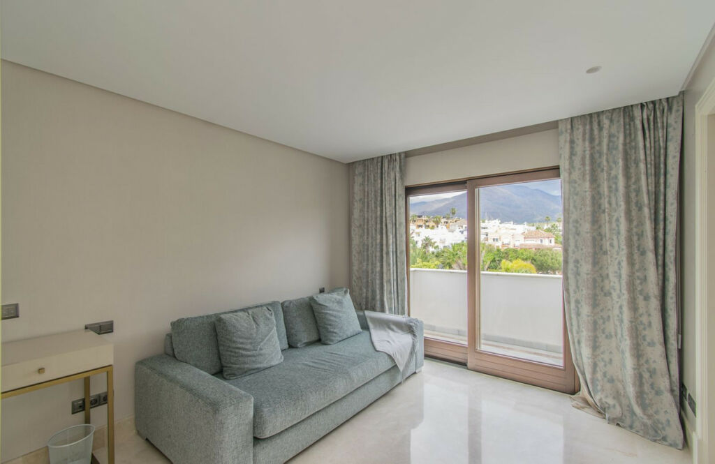 Penthouse Estepona Málaga - image 22