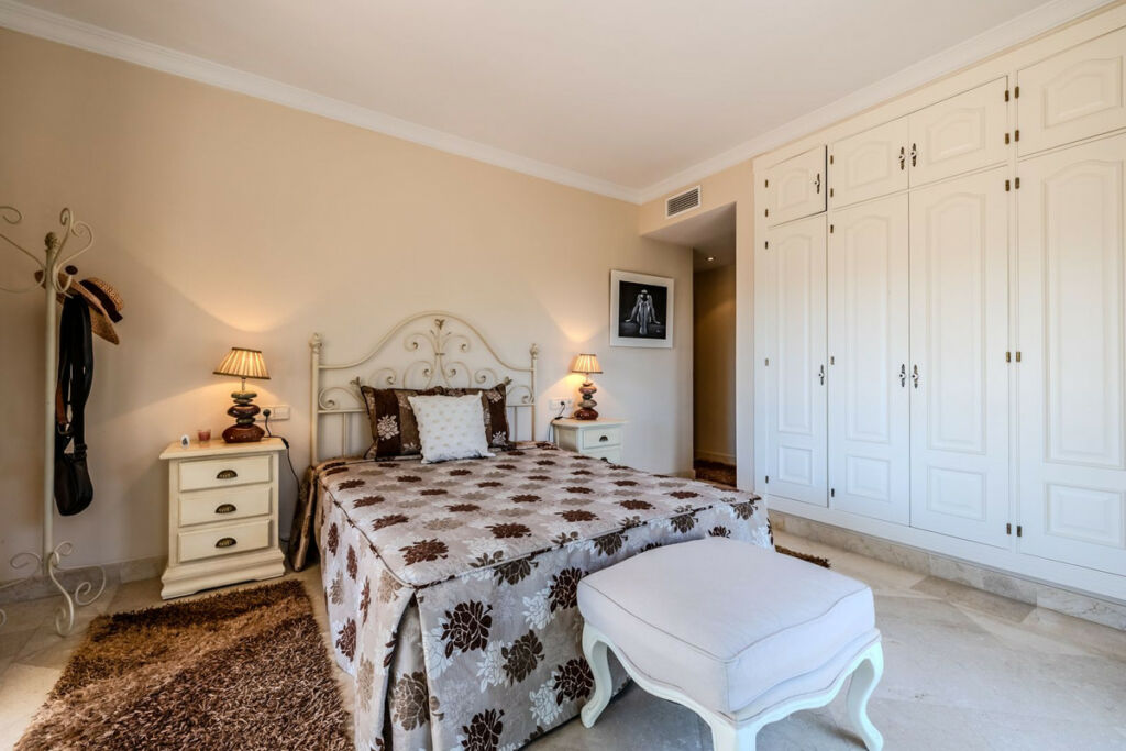 Ground Floor Apartment Río Real Málaga - image 22