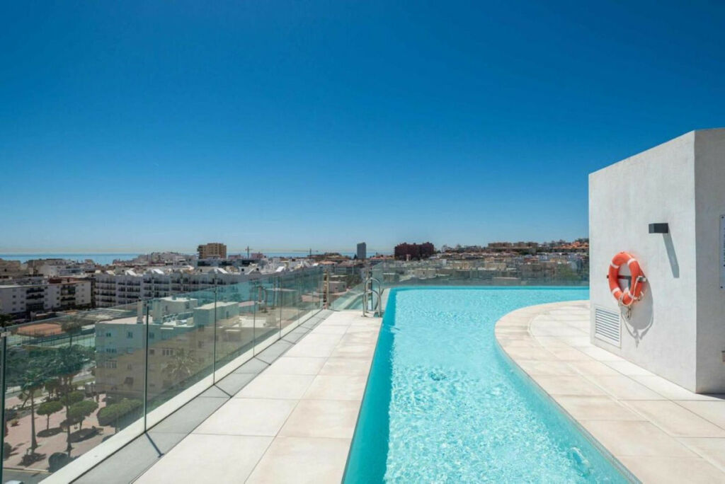 Middle Floor Apartment Estepona Málaga - image 22