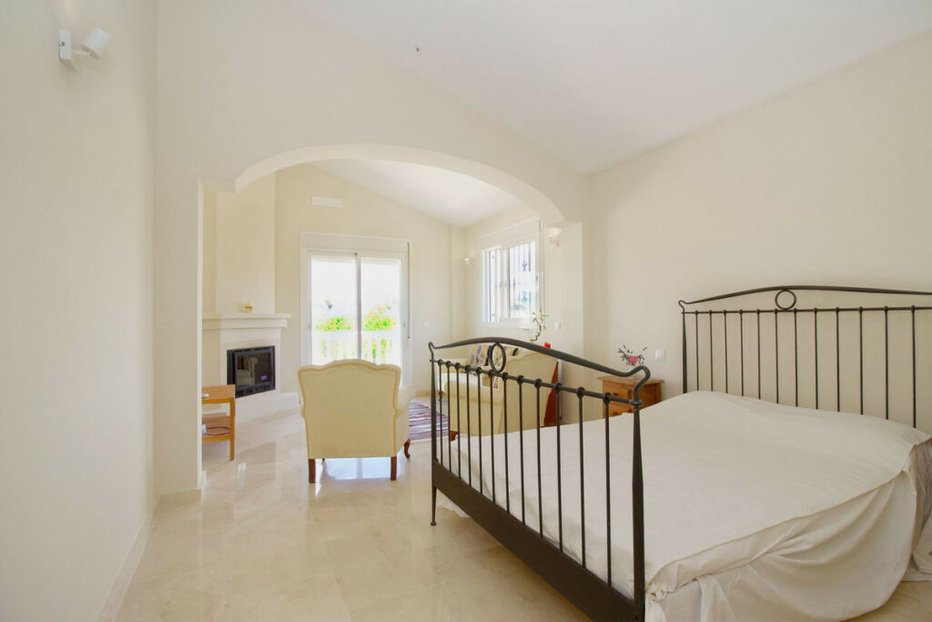 Detached Villa Coín Málaga - image 22