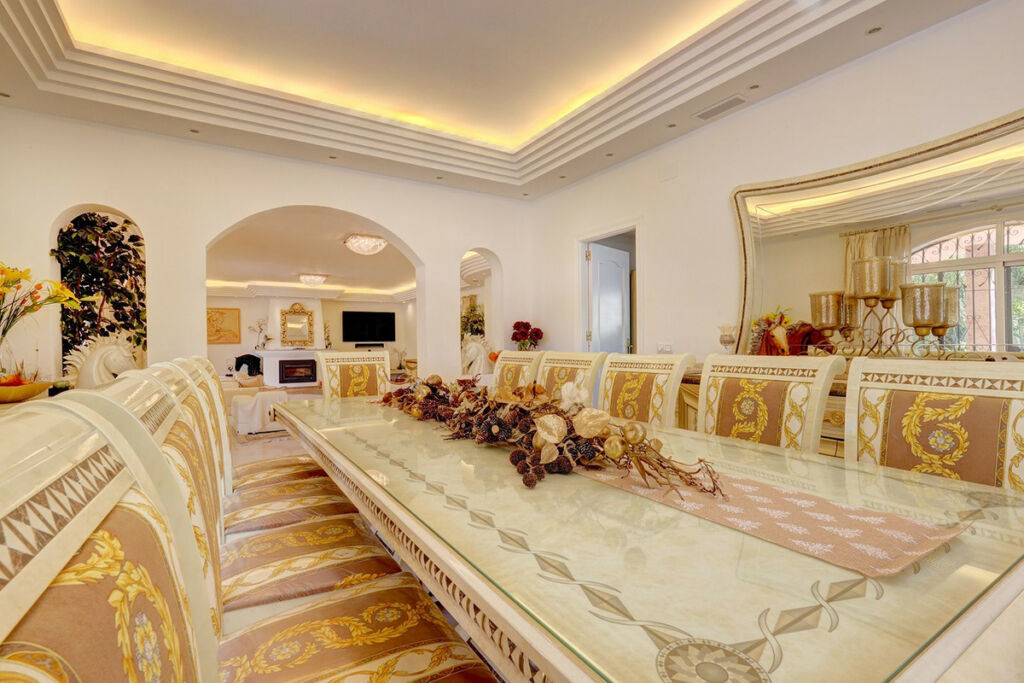 Detached Villa Benahavís Málaga - image 22