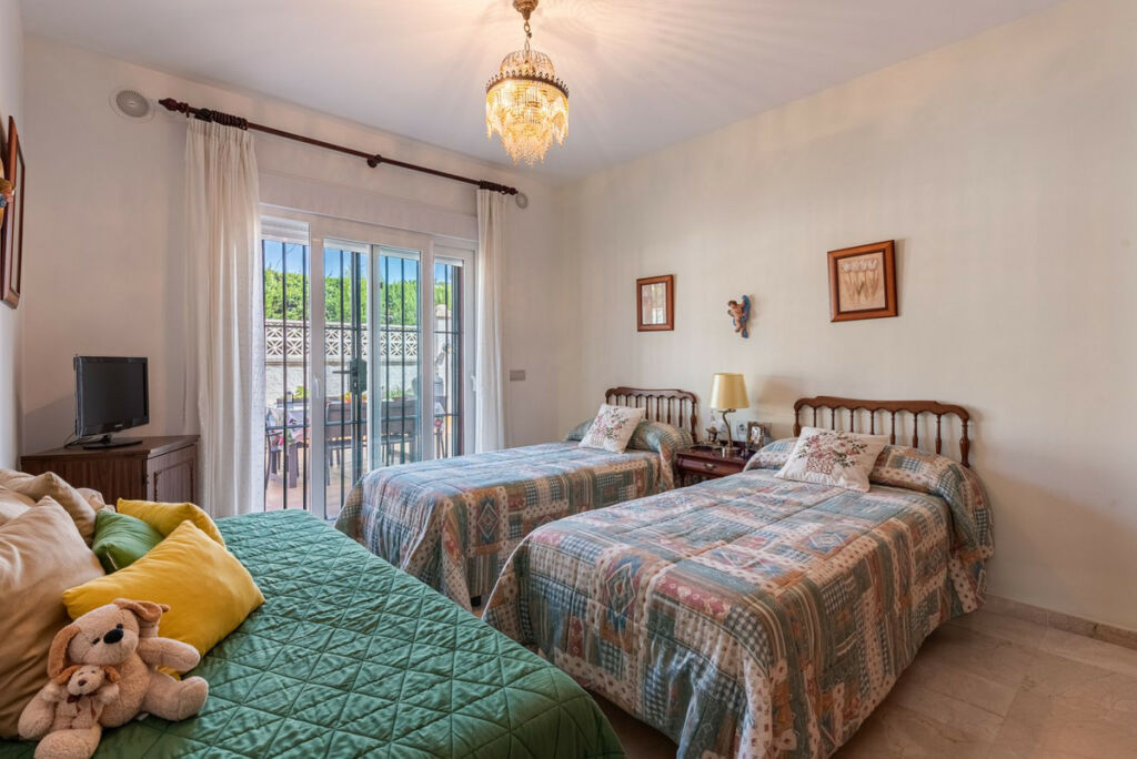 Detached Villa San Pedro de Alcántara Málaga - image 22