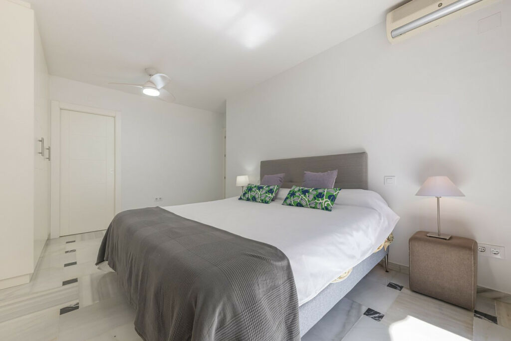Penthouse Fuengirola Málaga - image 23