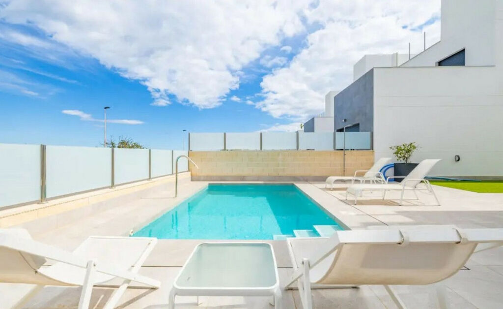 Detached Villa Los Balcones Alicante - image 24