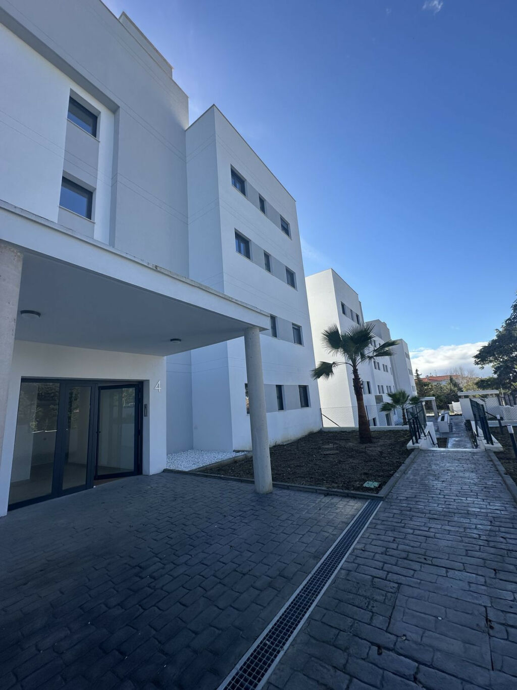 Middle Floor Apartment Estepona Málaga - image 23
