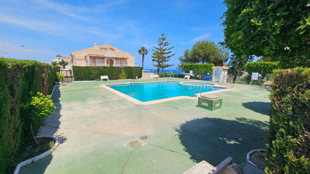 Bungalow Torrevieja Alicante - image 23