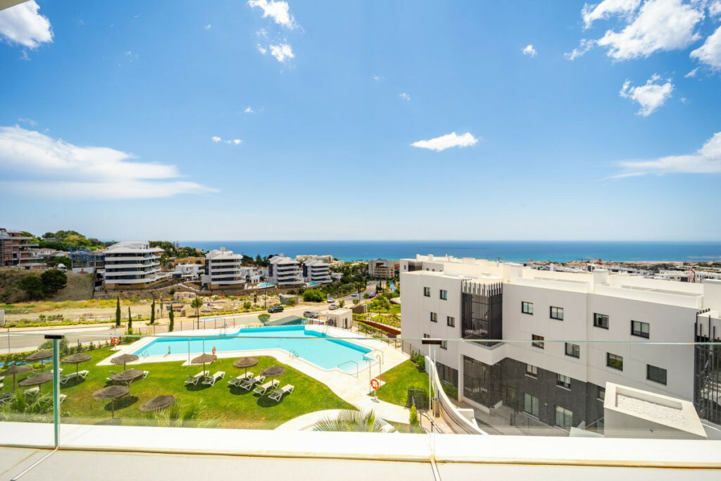 Middle Floor Apartment Fuengirola Málaga - image 23