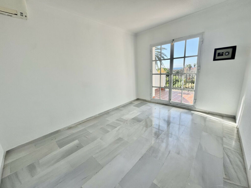 Townhouse Estepona Málaga - image 23