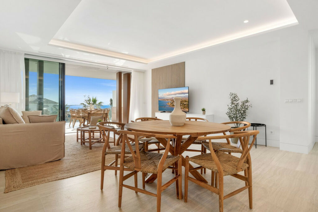 Middle Floor Apartment Estepona Málaga - image 23