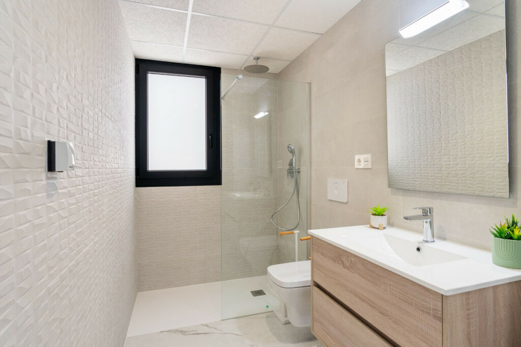 Middle Floor Apartment Los Altos Alicante - image 23