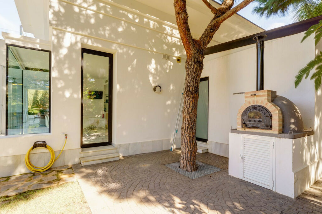Detached Villa Hacienda Las Chapas Málaga - image 23