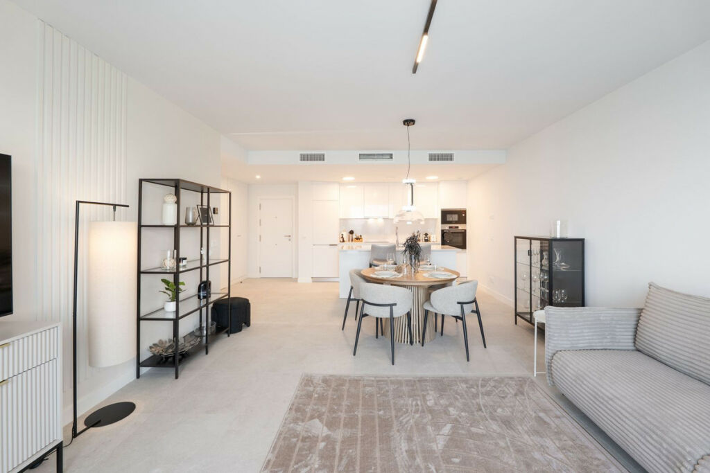 Middle Floor Apartment Estepona Málaga - image 28
