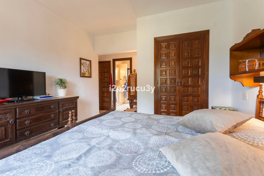 Detached Villa Moraira Alicante - image 23