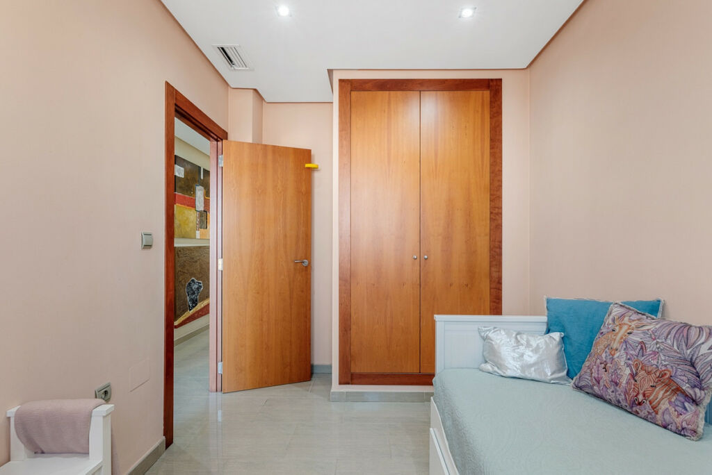 Townhouse Guardamar del Segura Alicante - image 22