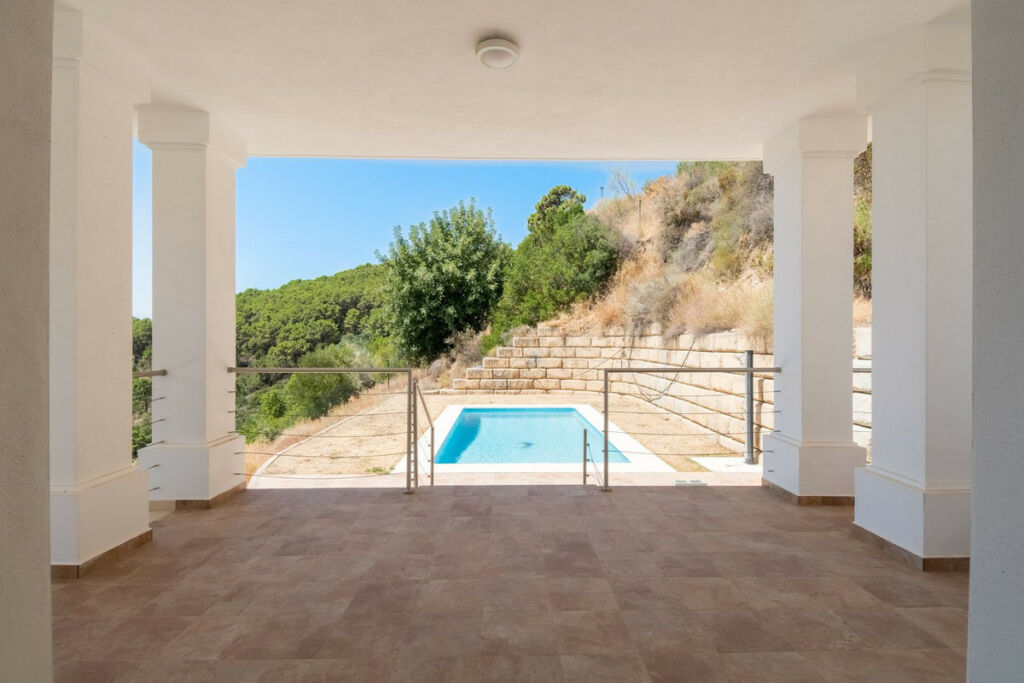 Detached Villa Benahavís Málaga - image 23