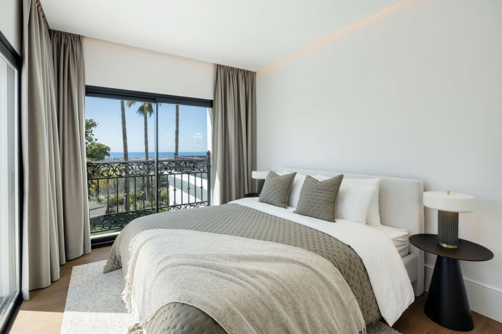Detached Villa Los Arqueros Málaga - image 23