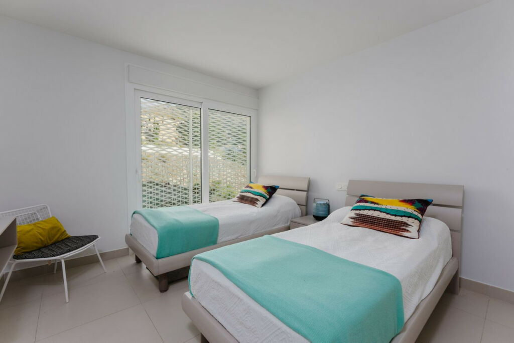 Middle Floor Apartment Higueron Málaga - image 23