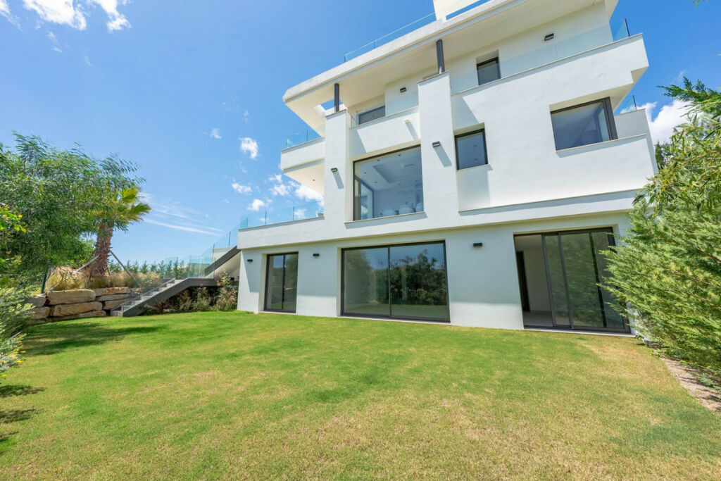 Detached Villa La Quinta Málaga - image 22