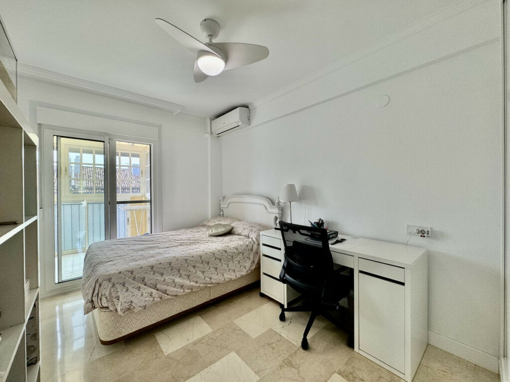 Middle Floor Apartment Fuengirola Málaga - image 23
